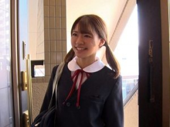 可愛いロリ美女女子校生に発育していた姪っ子が叔父さんにスケベな事されて調教開発される！手マンで潮吹きイキさせられてチンチンを咥えさせられ・・の画像