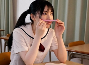 【女子校生パイパン】溜まった先生のザーメンを口いっぱ含んで味わい尽くす女子生徒の画像