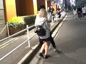 ＜女学生＞家出ギャル女学生を自宅連れ込み！大人に騙された小娘に電マ&バイブ責め…3Pパコで無許可膣内発射！＜JK制服＞の画像
