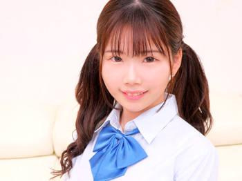 ＜シロウトナンパ＞童貞男親父のオナニーのお手伝い！…だけのはずが、エロたわわなおっぱいな美女の子が羞恥発情の初本番種付に発展！＜騎乗位＞の画像