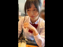 <素人映像>顔面偏差値が77点なカワイイ女の子高生をハメ撮り!SNSでGet出来た美女の子にゴム無しナカダシw<幼いマンJK>の画像