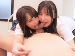 【学校×ハーレム】もっと凄いことしてあげるから私にだけ使って♡制服女学生美女にビーチク舐めベロチューされてたらロリ痴女が乱入の画像