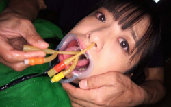 【柴森ゆうひ】スクールビキニ姿のドMマゾロリ女子校生を拘束電動オモチャ電マ責め手マンオナニーイラマチオ喉奥拷問SM調教えろ動画の画像