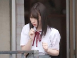 可愛い娘女子校生がアパートの隣人のゴミ屋敷にクレーム入れたら部屋に連れ込まれ抜かずの連続中出しレイプされる！華奢な身体をスケベパパに犯され続ける…の画像