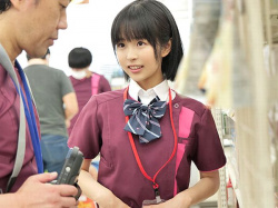 ＜娘校生＞バイト先の上司を誘惑するスケベビッチな制服女子校生！デカチンデカチンの背徳不倫で羞恥に痙攣アクメ＜フェラ抜き×口内イク＞の画像