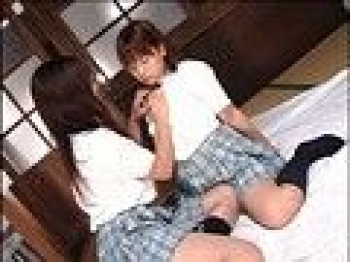 イカされまくる美乳ボディを震わせながらドＭレズ制服女子の餌食にの画像