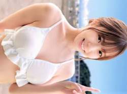 スレンダーボディに巨乳の水着姿の素人ナンパ娘が、巨根でオマンコをパンパン叩かれ貫かれる！の画像