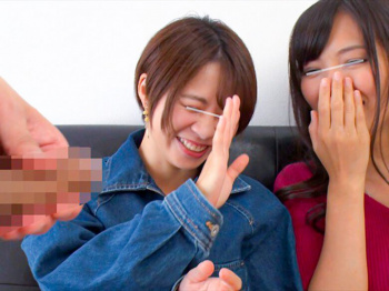 【ドエロ人妻】スタイル抜群な人妻が生チ〇コに興奮して串刺し性交！馬乗りプレスで精子大量セックスピストン！の画像