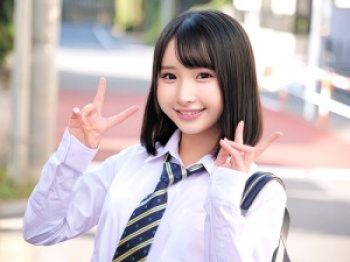【素人ナンパ】「硬くなってきました♡」幼いルックスの美少女！幼い可愛い女学生がおじさま相手に授乳手コキ！の画像