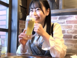 【シロウトハメ撮り】「ヤバい！めっちゃ気持ちいい//」20歳の女の子大生徒！美脚な美少女とハメ撮り交尾！の画像