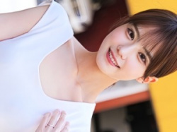 【奥様ナンパ】「ちゃんと剥けました♡」スレンダーボディの他人妻!包茎おちんぽ剥き洗いする25歳の奥様さん!の画像