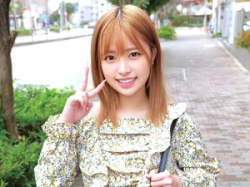 【素人ナンパ】ミニスカのGAL系お姉ちゃんさん！タオルi枚で御風呂へ！大きなおっぱいお姉ちゃんさんが体を洗われる！の画像