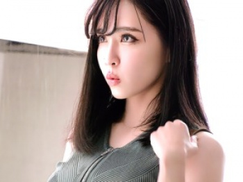 【メモリアルヌード】スレンダーデカぱいBody！32歳の奥様がフェラ！男に跨った他人妻マンチョにちんぽがイン！【他人妻ナンパ】の画像