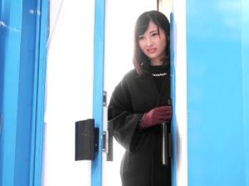 【ミラー号】「あっ…ダメ…」29歳の専業主婦！旦那は医者だというセレブ妻がチンコ挿入される！【他人妻ナンパ】の画像