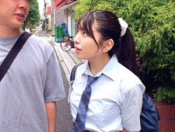 【素人ナンパ】「どうしたらいい？//」ポニーテールの娘校生が兄と素股！兄ちんぽが妹マンチョにイン！の画像