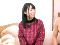 【痴女】AV初挑戦の地味目美少女がホテルパコ→あまりの凄さに撮影後ガチ泣きｗの画像