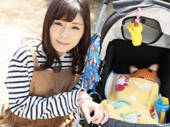 【マジックミラー号】『どうかしらぁッ』貧乳で華奢な大人しそうで清楚系な熟女のエッチの画像
