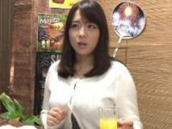 ＜居酒屋ナンパ＞口説かれパコられる1人飲みしていた綺麗な他人妻。裸にされると凄い爆乳。ナカダシでの激イキエッチの画像