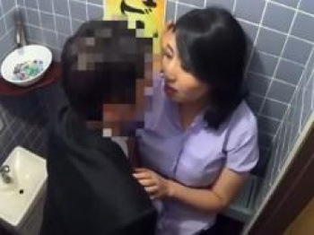 ＜居酒屋ナンパ＞お持ち帰りされる40歳の主婦。店内トイレでのキスに胸タッチの続きは男の部屋で、浮気、激イキなか出し交尾の画像
