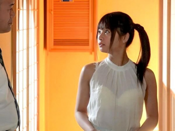 ＜奥様輪姦＞旦那の上司の羞恥なNTR調教！スケベ貧乳若妻が電マ＆電動バイブで大量潮吹き…屈辱強姦で痙攣興奮イキの画像