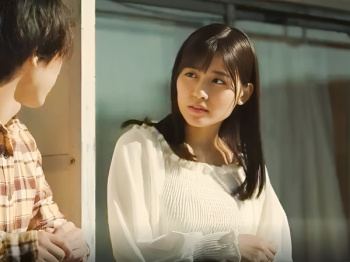 旦那婦喧嘩して追い出されたスケベ桃尻な奥様を救出するNTRドラマ！自宅に連れ込んだデカ尻おばさんを誘惑し…禁断の浮気種付の画像