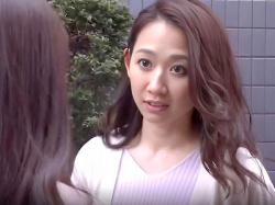 『旦那婦交換してみない？』隣人カップルが挑む公認NTR！スケベ貧乳な奥さんマダムが他人棒の野獣Hで屈辱の浮気堕ち＜騎乗位＞の画像