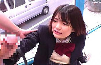 MM号中だし「ママに怒られる制服シミになったらやばい」ロリJKの潮吹きキツマンにセックスの画像