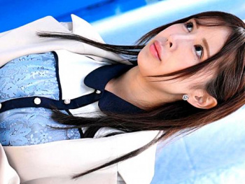 【マジックミラー号】「気持ちよくなると、こんなにも、出ちゃうんですね…」チカン指入れで声我慢チャレンジ！の画像