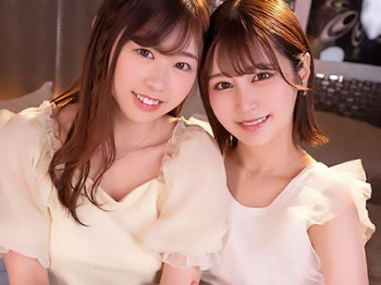 【綾瀬こころ 川北メイサ】幼なじみの美女コンビに挟まれて超密着サンドイッチ3P性交の画像