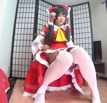 男娘動画　かわいい女装子ちゃんが浣腸されてお漏らししちゃったの画像