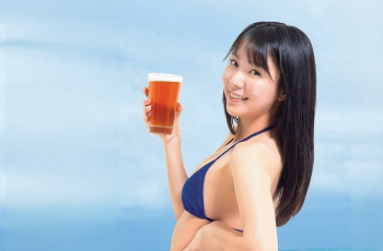 橘舞【水着画像 40枚】グラビア画像 ガツンとスッキリ!クラフトビールで残暑を越えろの画像