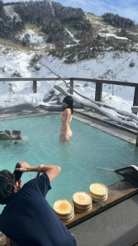 矢野ななか スノービキニ 温泉の画像