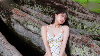 横野すみれ 令和最高峰のカーヴィーボディへの挑戦 2 水着画像 日本一エモいグラビアアイドル 2の画像
