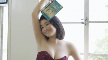 佐々木ほのか 清楚感でグラビアでも大人気 2の画像