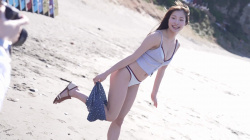里仲菜月 大人モードでセクシーに決めたッ3の画像