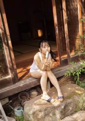 池本しおり高校を卒業したばかりの新進気鋭の若手アイドル 2021の画像