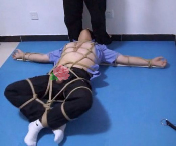 ゲイ動画 変態教師達の禁断の生掘り雄交尾の画像