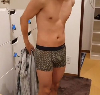 ゲイ動画 ハッテン公衆浴場でのゲイ体験の画像