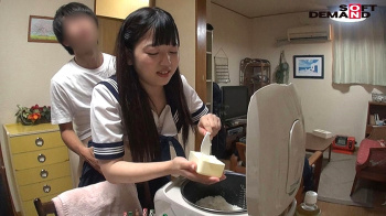 父や兄弟の性欲処理を健気に頑張る少女がロリ過ぎて心が痛いけど精液はイッパイ出した！の画像