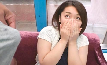 【マジックミラー便】「他人妻さんって溜まってるんですか？」非日常的な刺激が欲しくて複数プレイでイキまくる変態妻！の画像