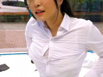 【ミラー号】車内でHなことされまくるロリっ娘！！内定が欲しくて生中出しまで承諾してしまうえろい女子大生達の画像