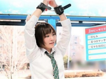【マジックミラー便】3分間をピッタリで賞金がもらえるゲーム企画に挑戦してくれた制服女学生が失敗しおマンチョ突かれる！の画像