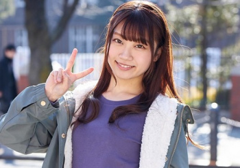 《素人企画》「あんあんっ♥感じちゃうぅ♥」スレンダー巨乳おっぱい美人ロリ女の子大生徒が同じ大学の男とマジの生・ナカダシ交尾！ｗの画像
