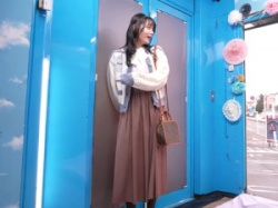 【マジックミラー号】「外が丸見え//」ゆるふわ系娘がマジックミラー号に乗車！ハタチのJDがディルドひっこ抜きゲーム！の画像