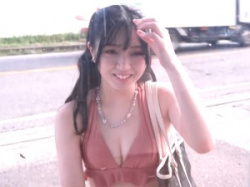 【マジミラ号】「恥ずかしい//」ビキニが似合う20歳女の子！素人女の子が1センチ1万円のディルドチャレンジ！【素人ナンパ】の画像