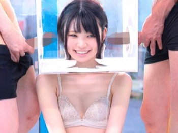 【マジミラ号】大学1年生だという10代女子！顔を箱に入れて何が起こっても我慢チャンレンジ！【素人ナンパ】の画像