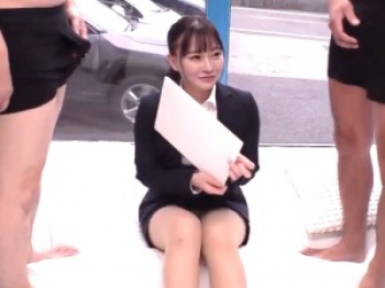 【マジックミラー号】派遣会社で働いているという22歳のポニーテールお姉さんが連続イクチャレンジ！【シロウトナンパ】の画像