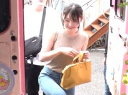 【MM便】ノースリーブが似合うポニーテール女子！くすぐり我慢に挑戦した彼女が巨根H！【一般人ナンパ】の画像