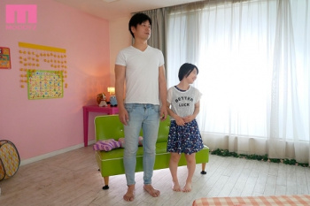 「魅力的なロリ風AV女優トップ5!ユーザー評価の高い美少女たち」の画像