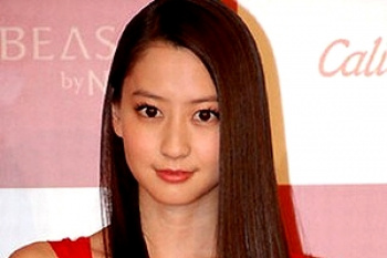 【河北麻友子エロ画像55枚】パンチラやスレンダーおっぱいからヌードな乳首まで色気あるやんムンムン抜けるSP【永久保存版】の画像